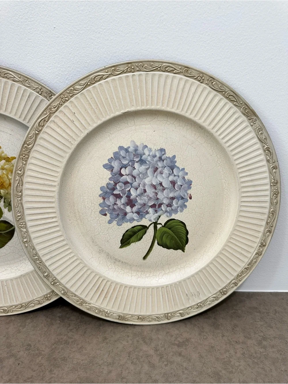 Set 3 Floral Hydrangea Decorative Wall Plates Cream, Pink, Blue, Yellow Fluted
